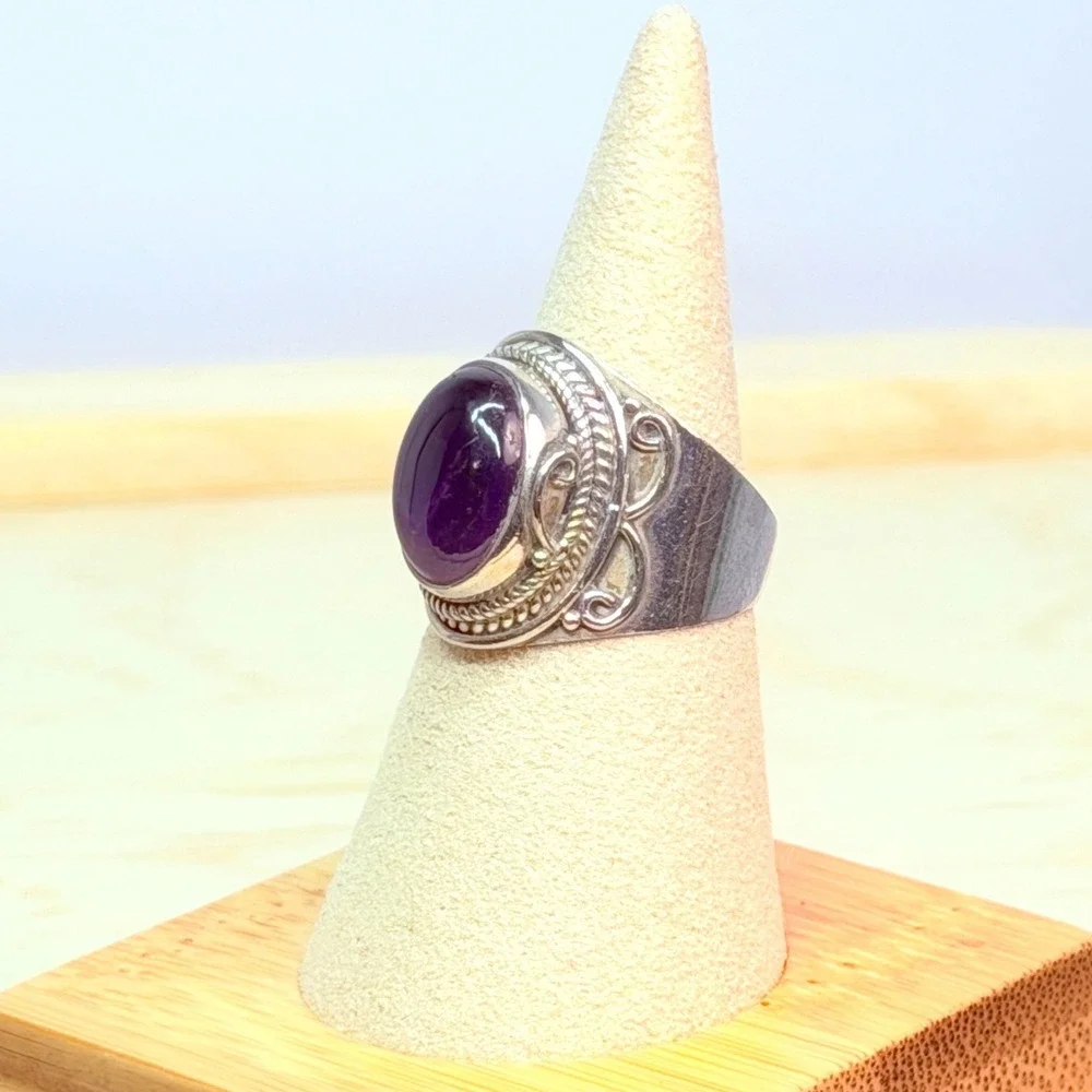 Vintage Sterling Silver Genuine Cabochon Amethyst Ring Boho 925 Statement Ring 8